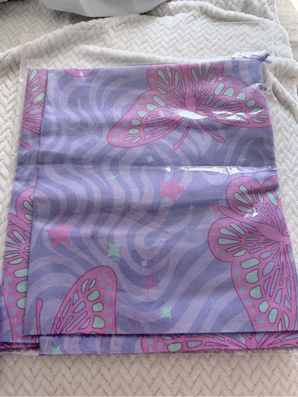 Butterfly pashmina with stash pocket - Picture 3 of 3